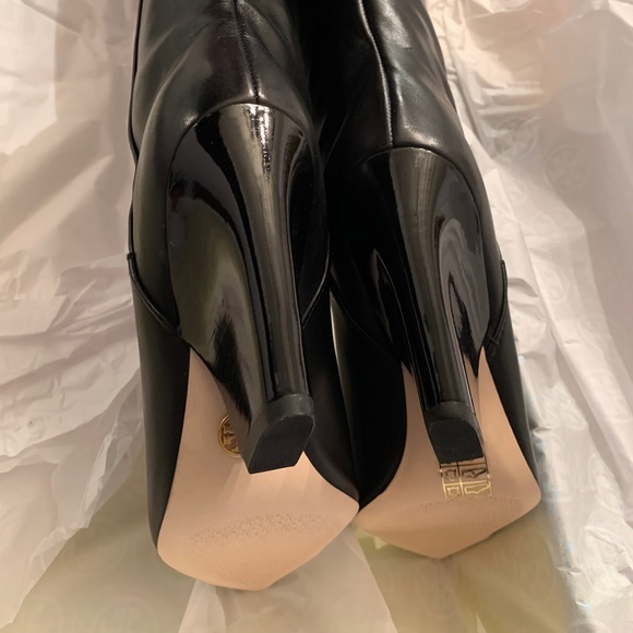 SOLD⛔️TORY BURCH SOFT LEATHER Knee high 3.6" heel pointy gold tip toe boots - Picture 11 of 16